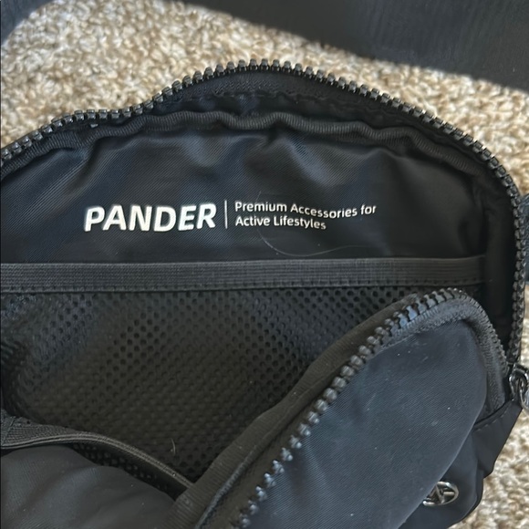 Stylish Black Crossbody Bag - Picture 2 of 2